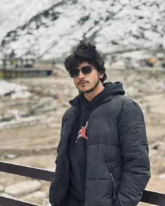 purav jha age