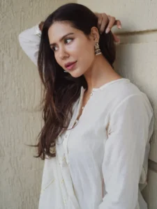 Sonam Bajwa Net Worth